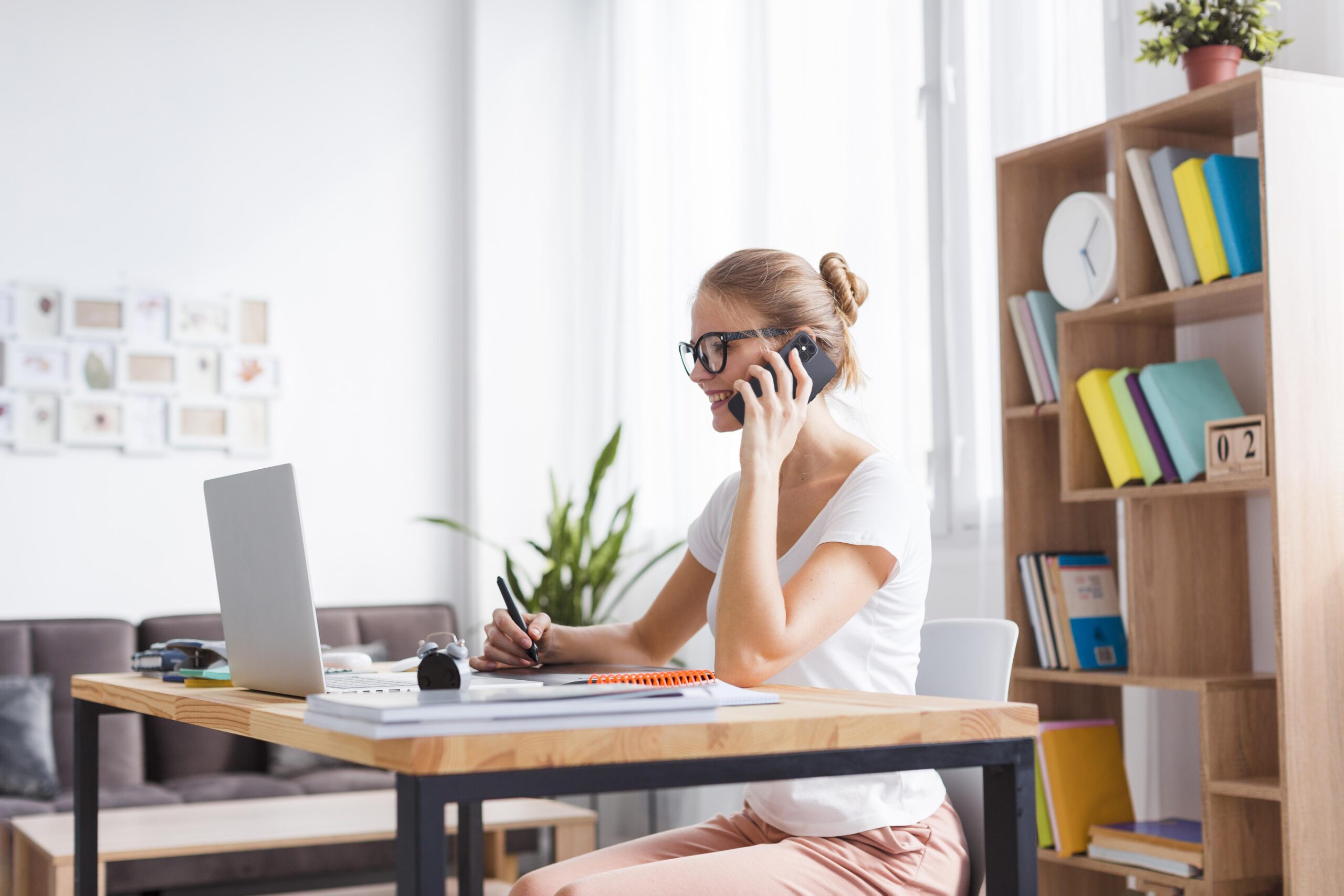 Organizzazione del lavoro alla scrivania – accessori pratici