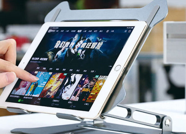 Мобилен гейминг vs. PC – какви аксесоари да изберем? Сравнение за начинаещи и напреднали геймъри